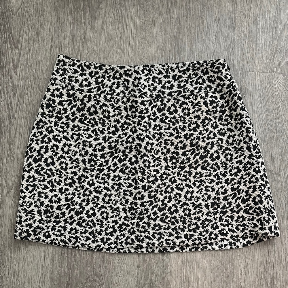 Abercrombie & Fitch Black and White A-Line Mini Skirt
